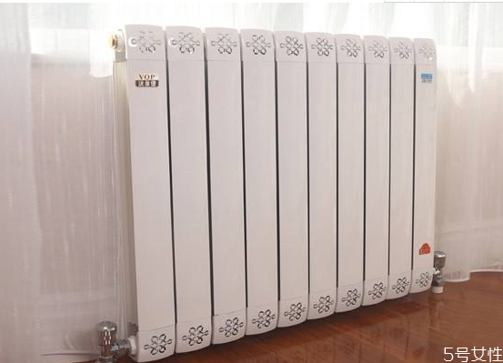 地暖好還是暖氣片好 暖氣什么時候供暖 地暖好還是暖氣片好 暖氣什么時候供暖