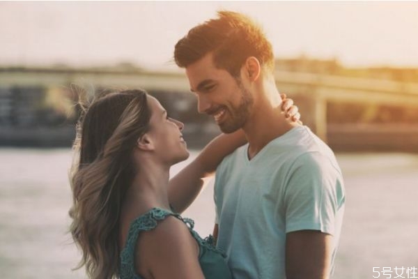 男生對你沒意思的表現(xiàn) 男人見到喜歡的人反應(yīng) 男生對你沒意思的表現(xiàn) 男人見到喜歡的人反應(yīng)