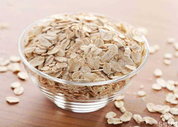 燕麥片生吃會怎么樣 燕麥片生的怎么炒熟放的久 燕麥片生吃會怎么樣 燕麥片生的怎么炒熟放的久