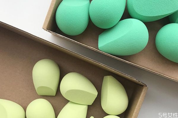 美妝蛋不打濕可以用嗎 美妝蛋不用會過期嗎