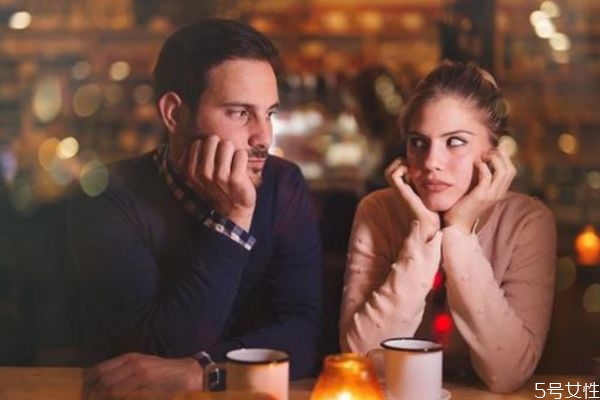 10秒測男生喜不喜歡你 區(qū)分錯(cuò)覺和真正喜歡