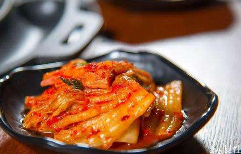 泡菜水可以重復(fù)用多久 如何往泡菜里二次續(xù)菜 泡菜水可以重復(fù)用多久 如何往泡菜里二次續(xù)菜