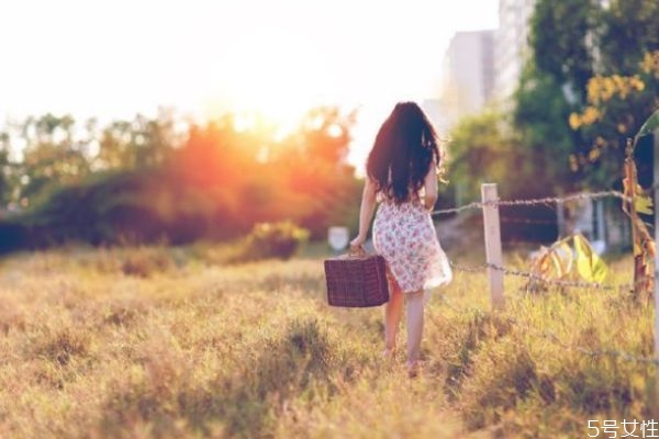 假裝愛你的男人有四點 男人動了真情的跡象 假裝愛你的男人有四點 男人動了真情的跡象