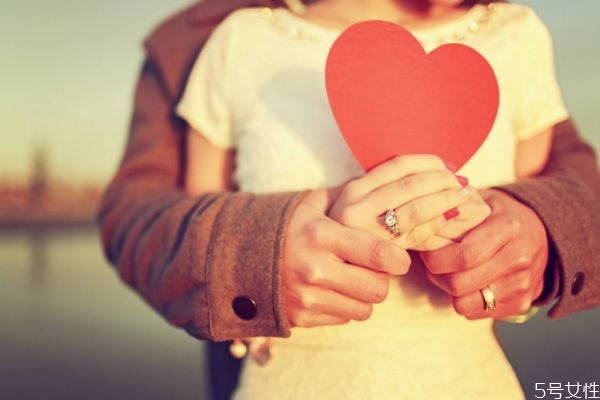 男生進(jìn)展太快就是玩玩嗎 男生想認(rèn)真交往的表現(xiàn) 男生進(jìn)展太快就是玩玩嗎 男生想認(rèn)真交往的表現(xiàn)