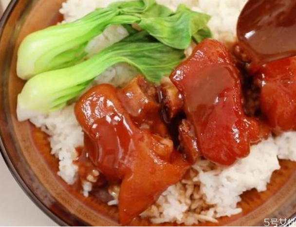 豬腳飯的做法 經(jīng)常吃豬腳飯會發(fā)胖嗎