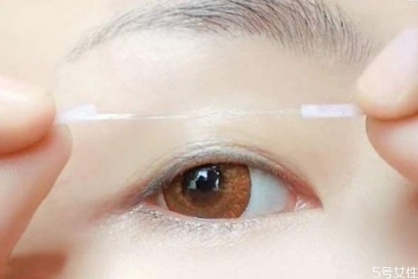 單眼皮怎么貼雙眼皮貼 單眼皮貼雙眼皮貼詳細(xì)教程 單眼皮怎么貼雙眼皮貼 單眼皮貼雙眼皮貼詳細(xì)教程