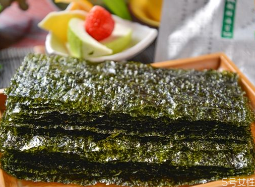 海苔一次吃多少為適宜 海苔吃多了有什么壞處 海苔一次吃多少為適宜 海苔吃多了有什么壞處