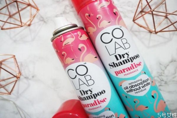 頭發(fā)太油來(lái)不及洗頭怎么辦 頭發(fā)油要出門(mén)緊急補(bǔ)救