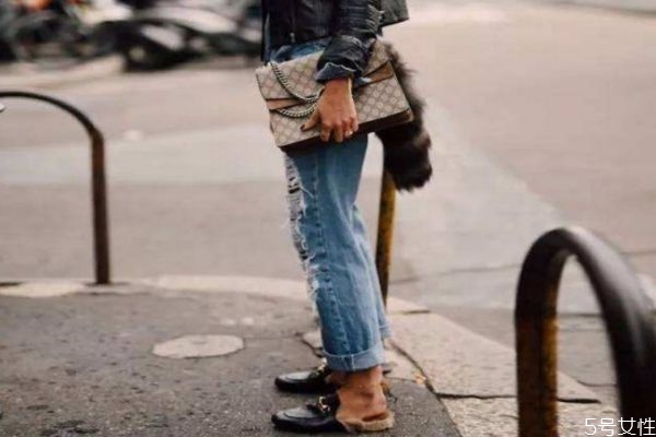 什么是穆勒鞋 穆勒鞋夏天穿熱不熱 什么是穆勒鞋 穆勒鞋夏天穿熱不熱