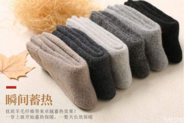 長(zhǎng)筒襪應(yīng)該搭配什么上衣 長(zhǎng)筒襪時(shí)尚搭配 長(zhǎng)筒襪應(yīng)該搭配什么上衣 長(zhǎng)筒襪時(shí)尚搭配