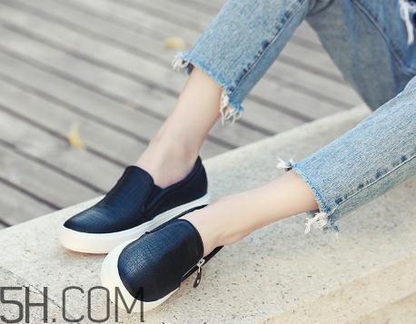 樂(lè)福鞋要穿襪子嗎？樂(lè)福鞋配什么襪子？