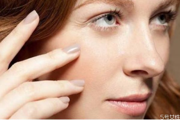 臉上有笑紋怎么辦 笑紋去除最好的方法 臉上有笑紋怎么辦 笑紋去除最好的方法