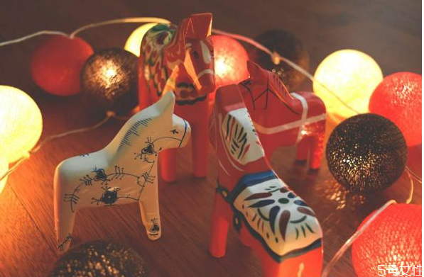 一個人跨年的傷感說說 跨年幽默說說 一個人跨年的傷感說說 跨年幽默說說