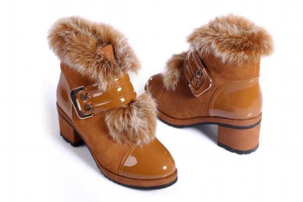 雪地靴弄油了怎么辦 雪地靴清理小竅門(mén)