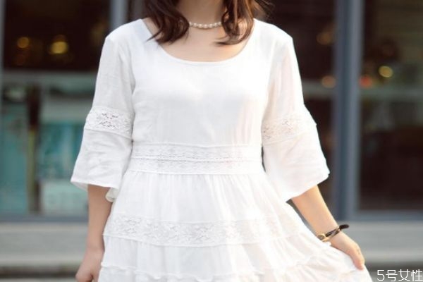 白色衣物油漬怎么洗 白色衣服上的茶漬怎么去除 白色衣物油漬怎么洗 白色衣服上的茶漬怎么去除