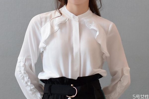 白色衣物油漬怎么洗 白色衣服上的茶漬怎么去除 白色衣物油漬怎么洗 白色衣服上的茶漬怎么去除