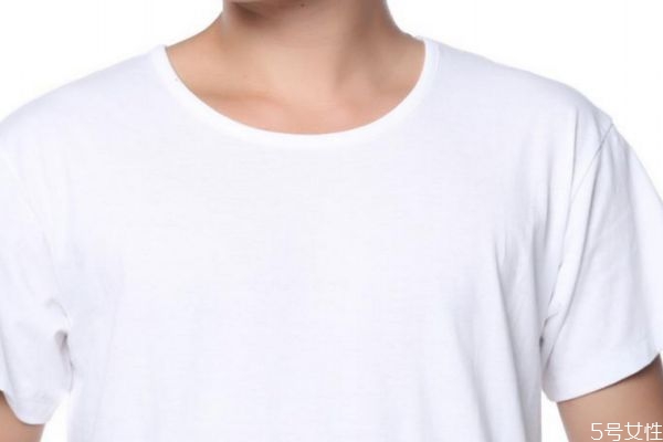 隔年衣服發(fā)黃會(huì)洗掉嗎 衣服放一年發(fā)黃了怎么洗 隔年衣服發(fā)黃會(huì)洗掉嗎 衣服放一年發(fā)黃了怎么洗