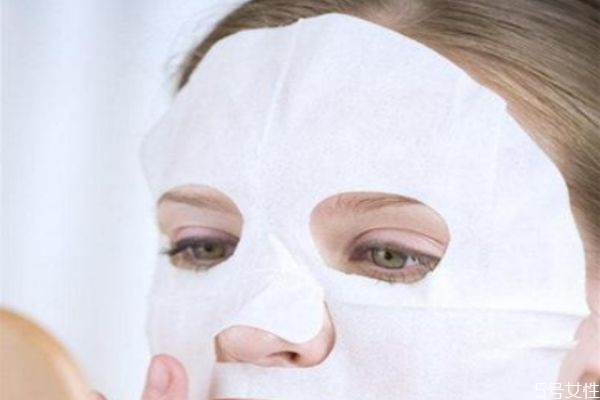 長痘痘能敷補水面膜嗎 長痘痘可以天天敷面膜嗎 長痘痘能敷補水面膜嗎 長痘痘可以天天敷面膜嗎