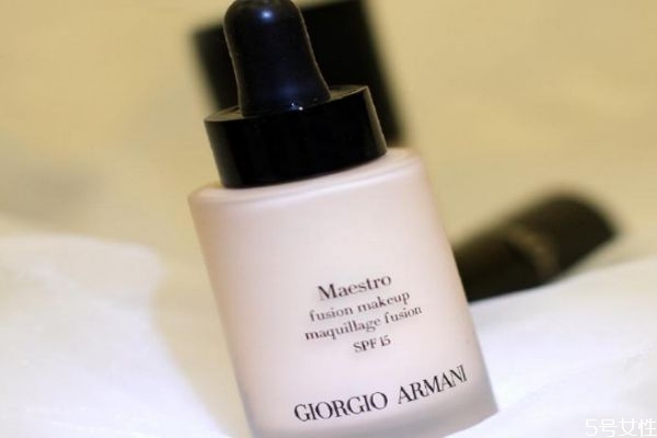 阿瑪尼粉底液哪款適合干皮 阿瑪尼粉底液介紹 阿瑪尼粉底液哪款適合干皮 阿瑪尼粉底液介紹