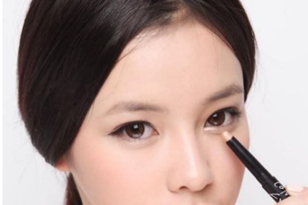 內(nèi)雙畫什么眼妝好看 內(nèi)雙眼妝應該怎么畫