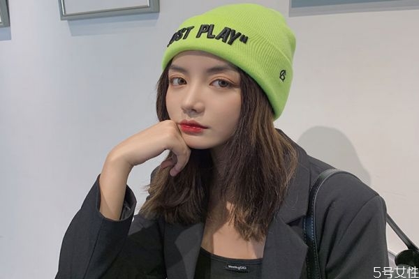 帽子怎么配棉衣 什么帽子適合冬天 帽子怎么配棉衣 什么帽子適合冬天