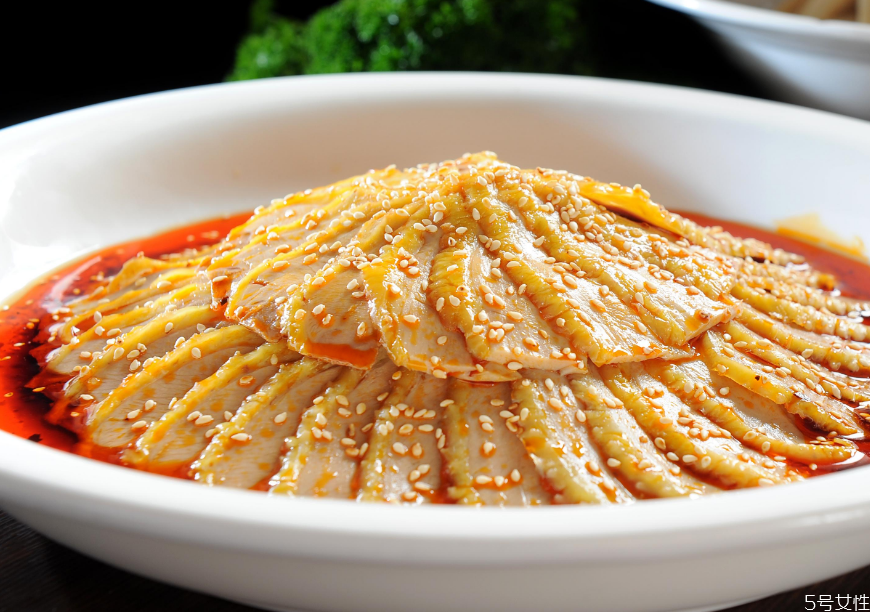 口水雞為什么要用冰水 口水雞過涼水有什么用 口水雞為什么要用冰水 口水雞過涼水有什么用