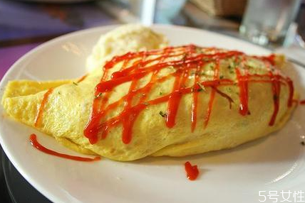 蛋包飯的蛋液怎么調 網紅蛋包飯的做法 蛋包飯的蛋液怎么調 網紅蛋包飯的做法