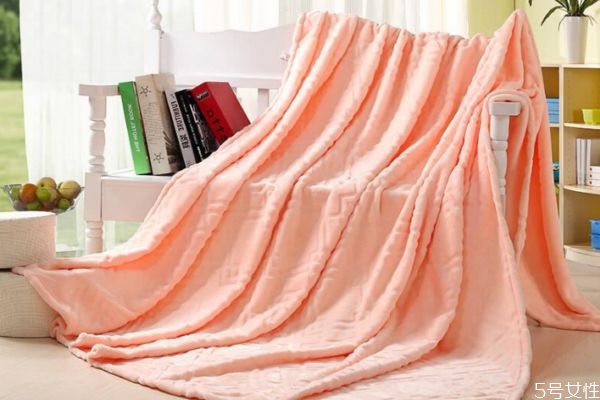 黑色床單對身體有害嗎 床單用什么面料好 黑色床單對身體有害嗎 床單用什么面料好