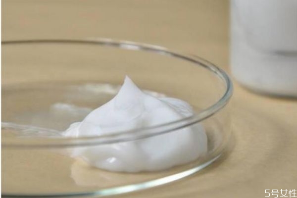 尿素對皮膚有害嗎 尿素對皮膚的作用 尿素對皮膚有害嗎 尿素對皮膚的作用