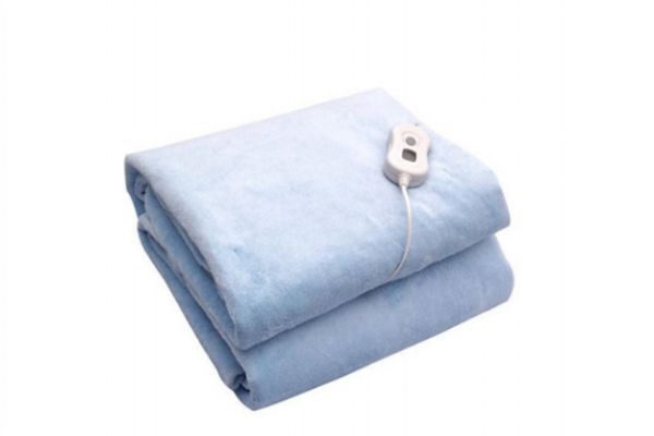 電熱毯插著電也可以睡嗎 電熱毯一晚上多少度電