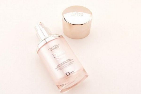 迪奧修顏乳怎么用 迪奧修顏乳什么時(shí)候用