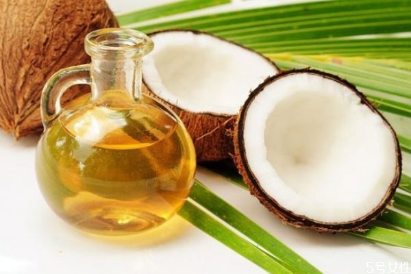 椰子油洗頭怎么加熱 哪種椰子油的護(hù)發(fā)效果好 椰子油洗頭怎么加熱 哪種椰子油的護(hù)發(fā)效果好