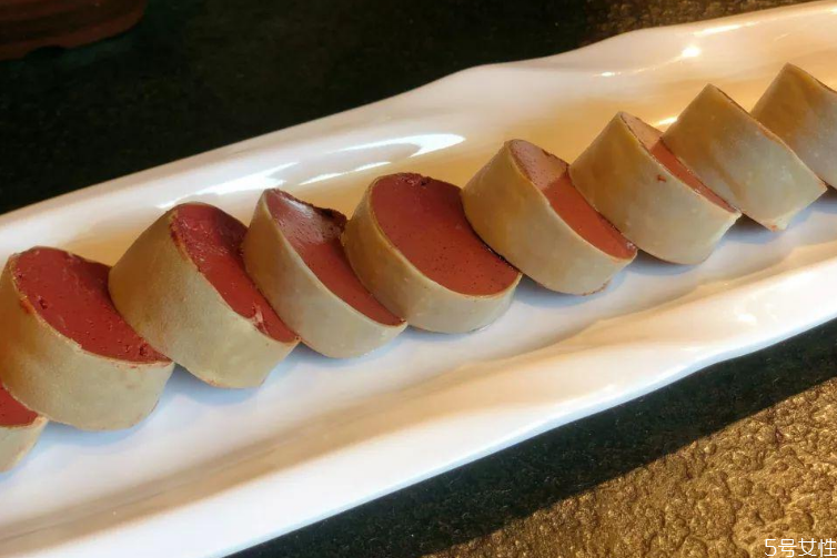 血腸能煎著吃嗎 煎血腸的家常做法 血腸能煎著吃嗎 煎血腸的家常做法