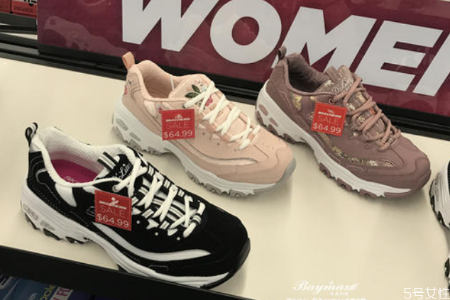 斯凱奇是大牌嗎 斯凱奇和安踏一個檔次嗎 斯凱奇是大牌嗎 斯凱奇和安踏一個檔次嗎