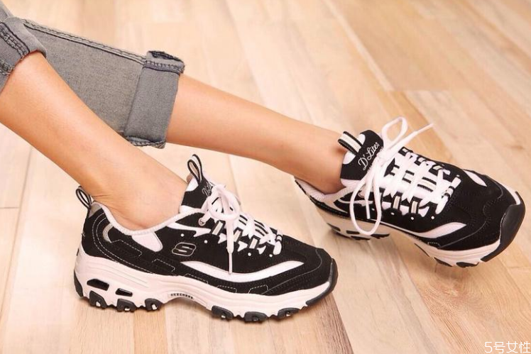 斯凱奇熊貓鞋怎么清洗 斯凱奇鞋清洗小竅門 斯凱奇熊貓鞋怎么清洗 斯凱奇鞋清洗小竅門