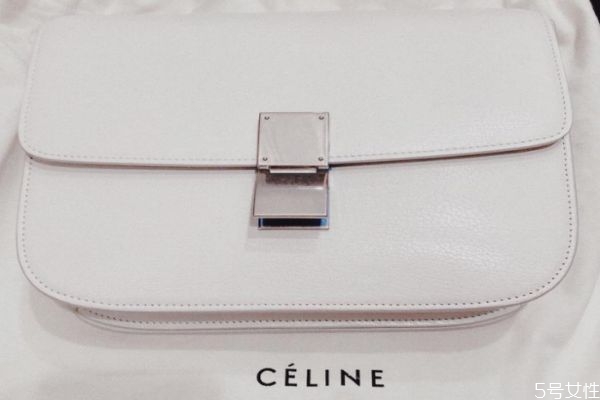 白色包包怎么保養(yǎng) 白色包包污漬處理方法 白色包包怎么保養(yǎng) 白色包包污漬處理方法