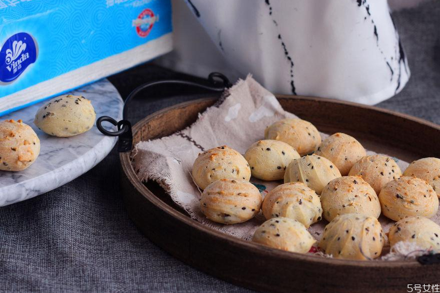 麻薯面包口感描述 麻薯面包的做法 麻薯面包口感描述 麻薯面包的做法