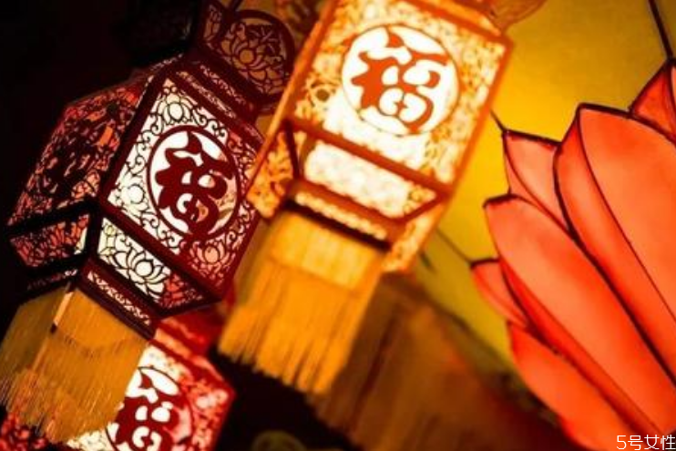 除夕和春節(jié)哪個(gè)是過(guò)年 除夕和春節(jié)有什么區(qū)別嗎