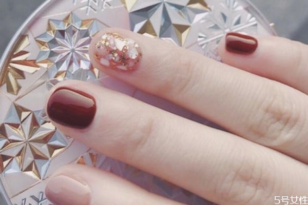 光療膠在什么時(shí)候用 光療膠延長指甲的用法