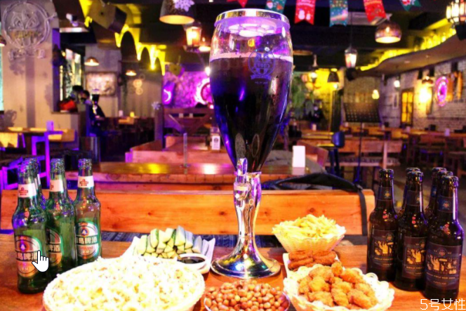 可樂(lè)桶里面是什么酒 可樂(lè)桶后勁大嗎 可樂(lè)桶里面是什么酒 可樂(lè)桶后勁大嗎