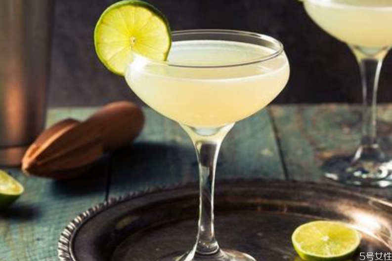 瑪格麗特雞尾酒多少度 瑪格麗特雞尾酒怎么喝 瑪格麗特雞尾酒多少度 瑪格麗特雞尾酒怎么喝
