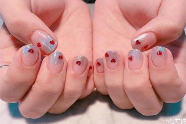 美甲掉了可以免費補(bǔ)嗎 美甲長出來一截怎么辦