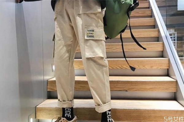 工裝褲要腰帶嗎 工裝褲腰圍買大了怎么辦 工裝褲要腰帶嗎 工裝褲腰圍買大了怎么辦