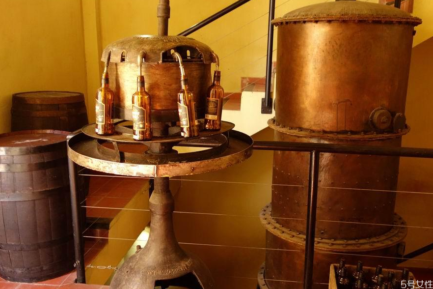 朗姆酒能喝醉嗎 朗姆酒為什么容易醉 朗姆酒能喝醉嗎 朗姆酒為什么容易醉