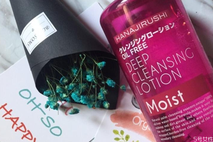 花印卸妝水倍潤型和滋養(yǎng)型的區(qū)別 花印卸妝水和貝德瑪哪個(gè)好 花印卸妝水倍潤型和滋養(yǎng)型的區(qū)別 花印卸妝水和貝德瑪哪個(gè)好