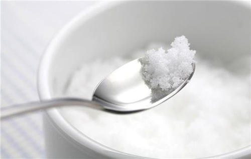 用鹽水洗臉祛痘嗎 用鹽水洗臉有什么好處 用鹽水洗臉祛痘嗎 用鹽水洗臉有什么好處