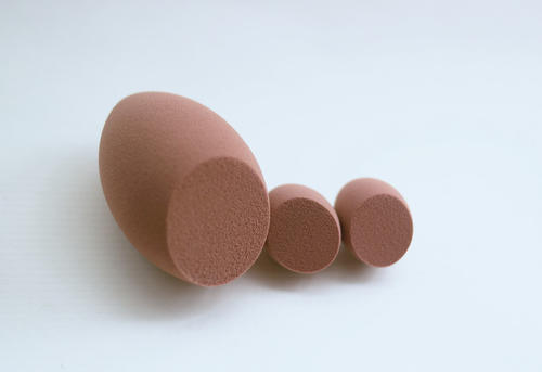 美妝蛋每次用都要打濕嗎 美妝蛋每天都要清洗嗎 美妝蛋每次用都要打濕嗎 美妝蛋每天都要清洗嗎