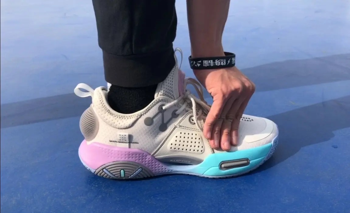 李寧籃球鞋全城9棉花糖測(cè)評(píng) 李寧全城9棉花糖大概多少錢 李寧籃球鞋全城9棉花糖測(cè)評(píng) 李寧全城9棉花糖大概多少錢