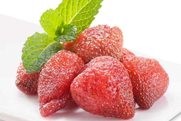 草莓干怎么制作 草莓干的功效與作用 草莓干怎么制作 草莓干的功效與作用