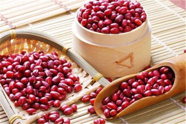 紅豆可以去濕氣嗎 紅豆減肥的時(shí)候可以吃嗎 紅豆可以去濕氣嗎 紅豆減肥的時(shí)候可以吃嗎